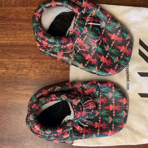 Freshly Picked | Christmas Elf Leather shoes | Size 3 | GUC - Picture 3 of 6